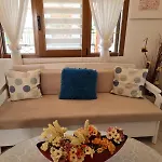 アパート Anna Maria Family House 2 カランバカ