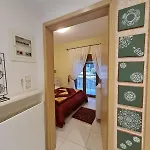Anna Maria Family House 2 アパート カランバカ