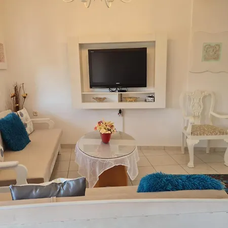 Anna Maria Family House 2 カランバカ